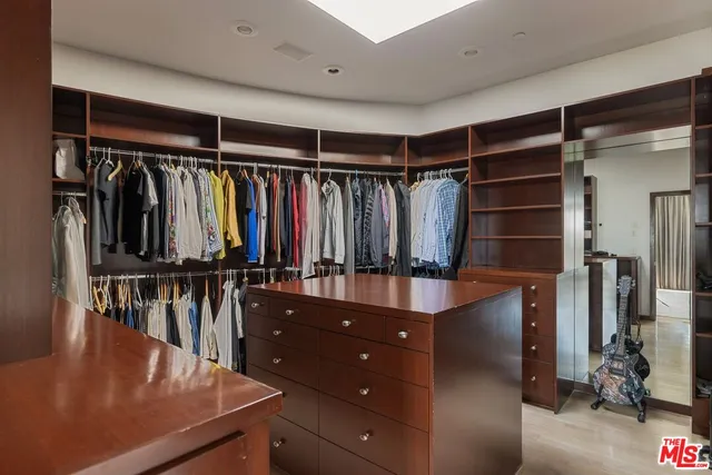 $7,495,000 | 1573 Sunset Plaza Drive, Los Angeles, CA 90069