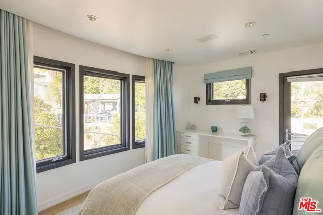 $7,495,000 | 1573 Sunset Plaza Drive, Los Angeles, CA 90069