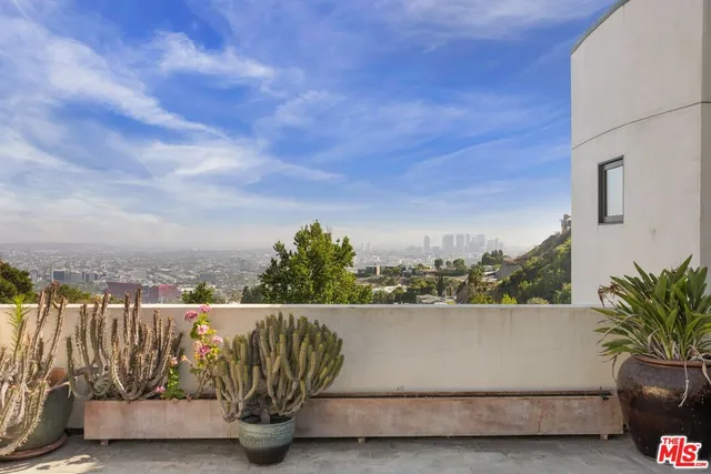 $7,495,000 | 1573 Sunset Plaza Drive, Los Angeles, CA 90069