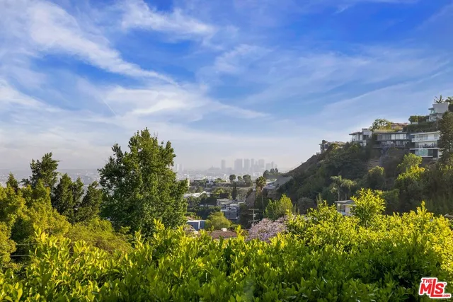 $7,495,000 | 1573 Sunset Plaza Drive, Los Angeles, CA 90069