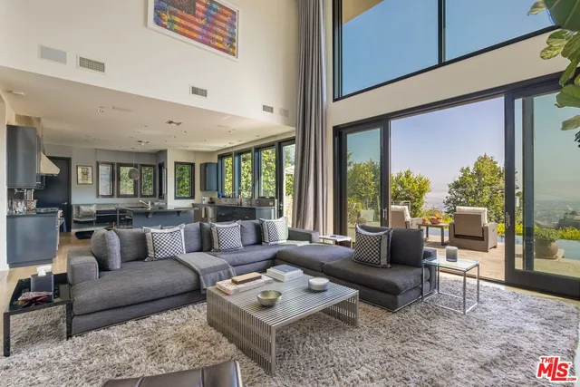 $7,495,000 | 1573 Sunset Plaza Drive, Los Angeles, CA 90069