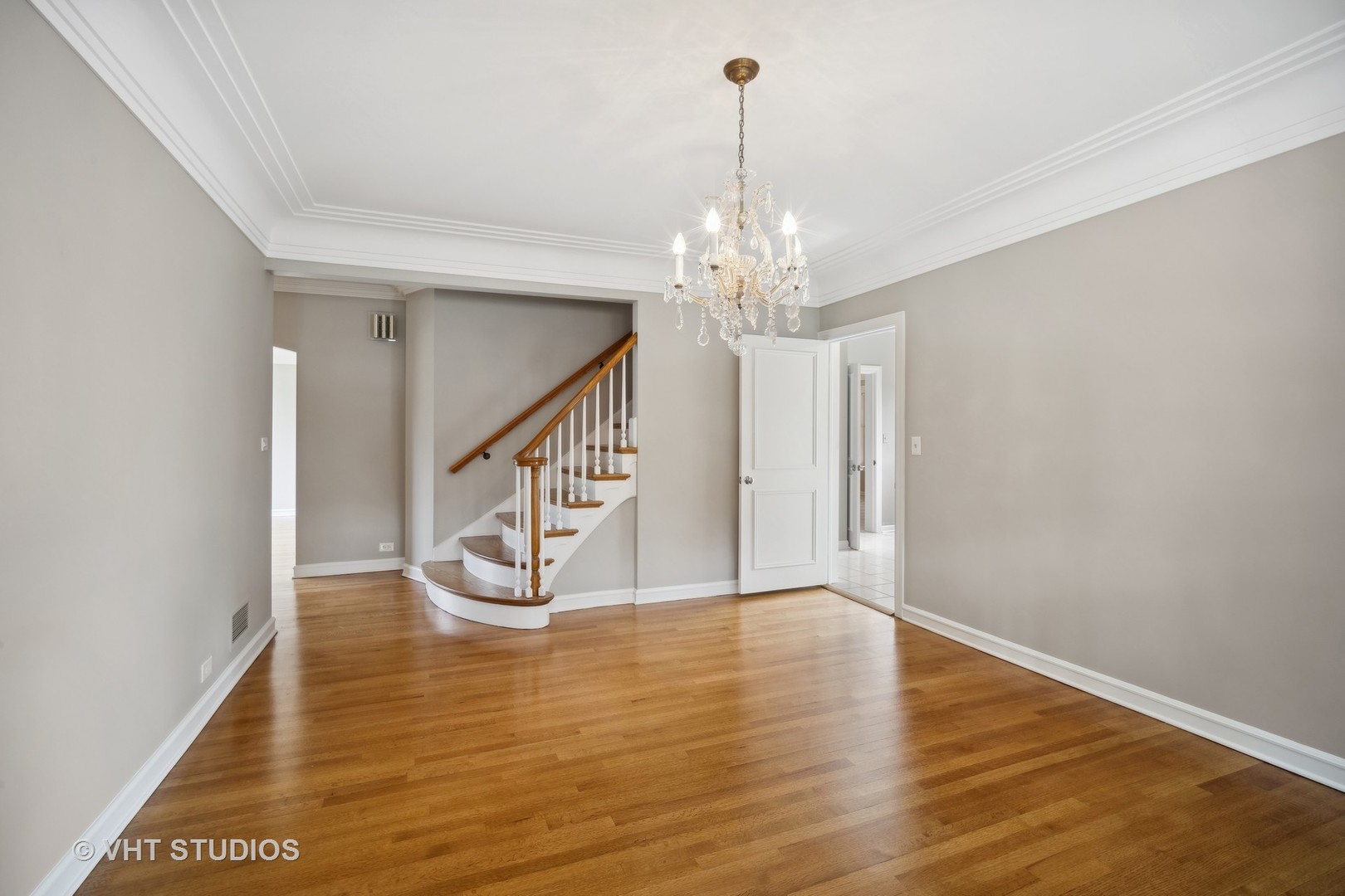 111 Yost Avenue Park Ridge, IL 60068 - Photo 11 of 45 Gallery Image 11