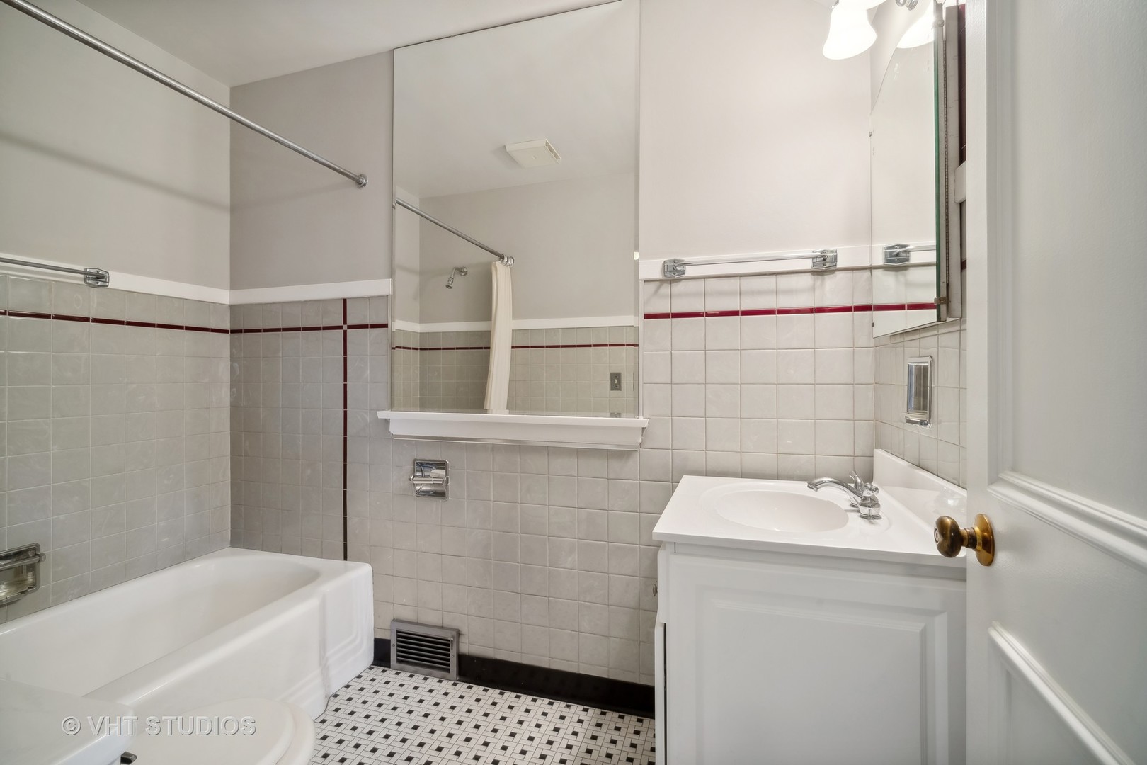 111 Yost Avenue Park Ridge, IL 60068 - Photo 29 of 45 Gallery Image 29