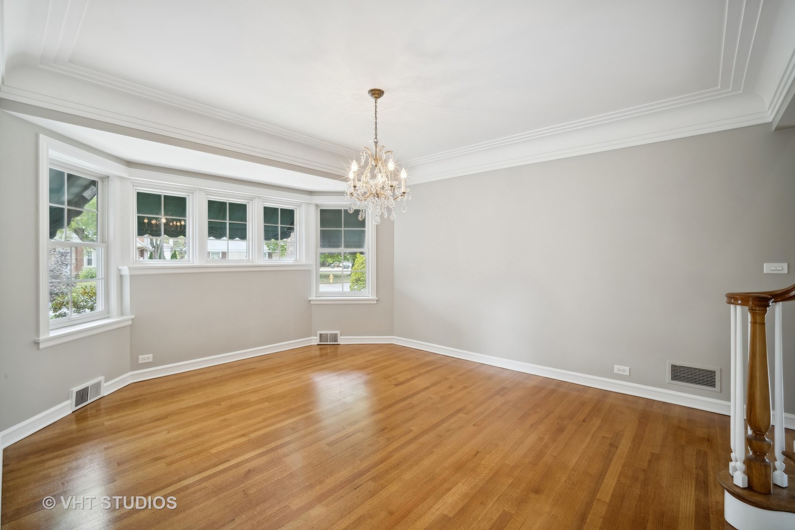 111 Yost Avenue Park Ridge, IL 60068 - Photo 10 of 45 Gallery Image 10