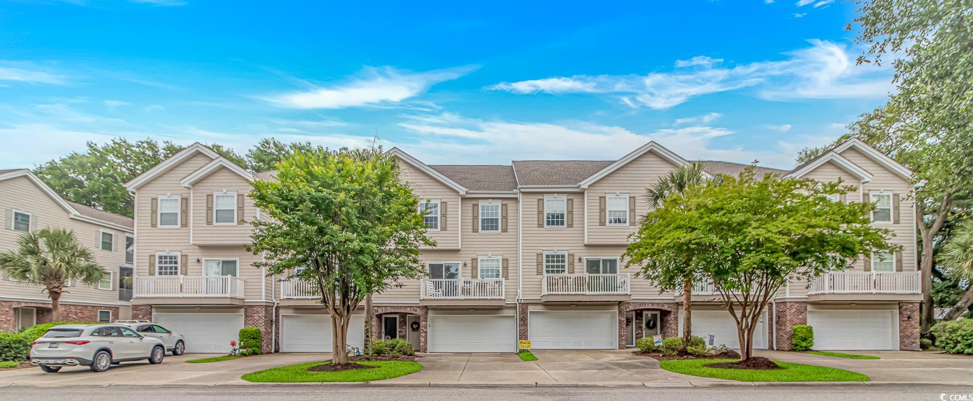 601 North Hillside Dr Unit 302  