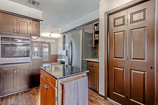 $679,990 | 2310 Brooktree Drive, Houston, TX 77008