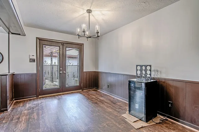 $679,990 | 2310 Brooktree Drive, Houston, TX 77008