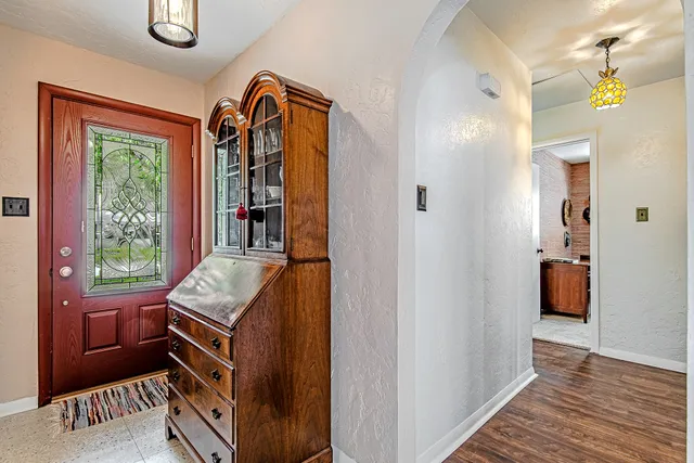 $679,990 | 2310 Brooktree Drive, Houston, TX 77008