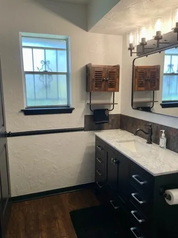 $679,990 | 2310 Brooktree Drive, Houston, TX 77008