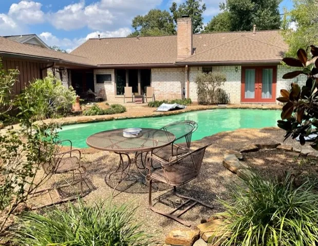 $679,990 | 2310 Brooktree Drive, Houston, TX 77008