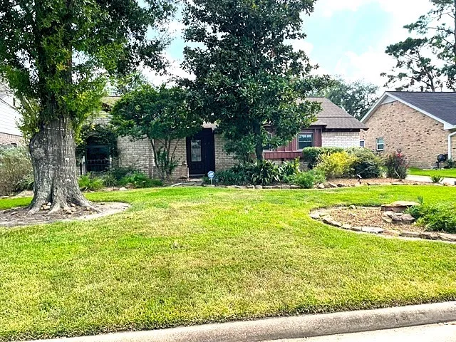 $679,990 | 2310 Brooktree Drive, Houston, TX 77008
