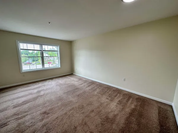 $1,804 | 20 Sentinel Court, Unit 304, Manchester, NH 03103