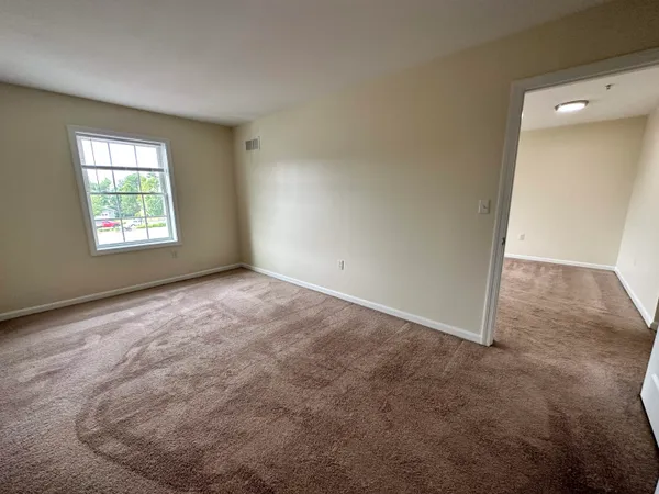 $1,804 | 20 Sentinel Court, Unit 304, Manchester, NH 03103