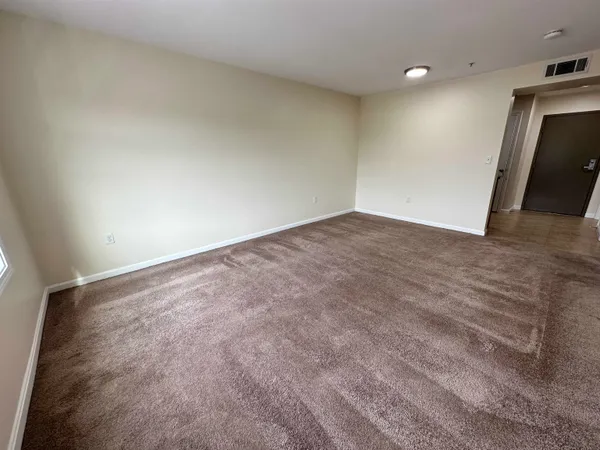 $1,804 | 20 Sentinel Court, Unit 304, Manchester, NH 03103