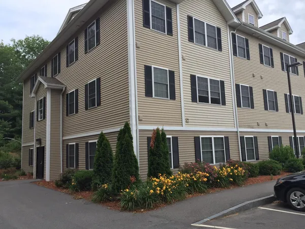 $1,804 | 20 Sentinel Court, Unit 304, Manchester, NH 03103