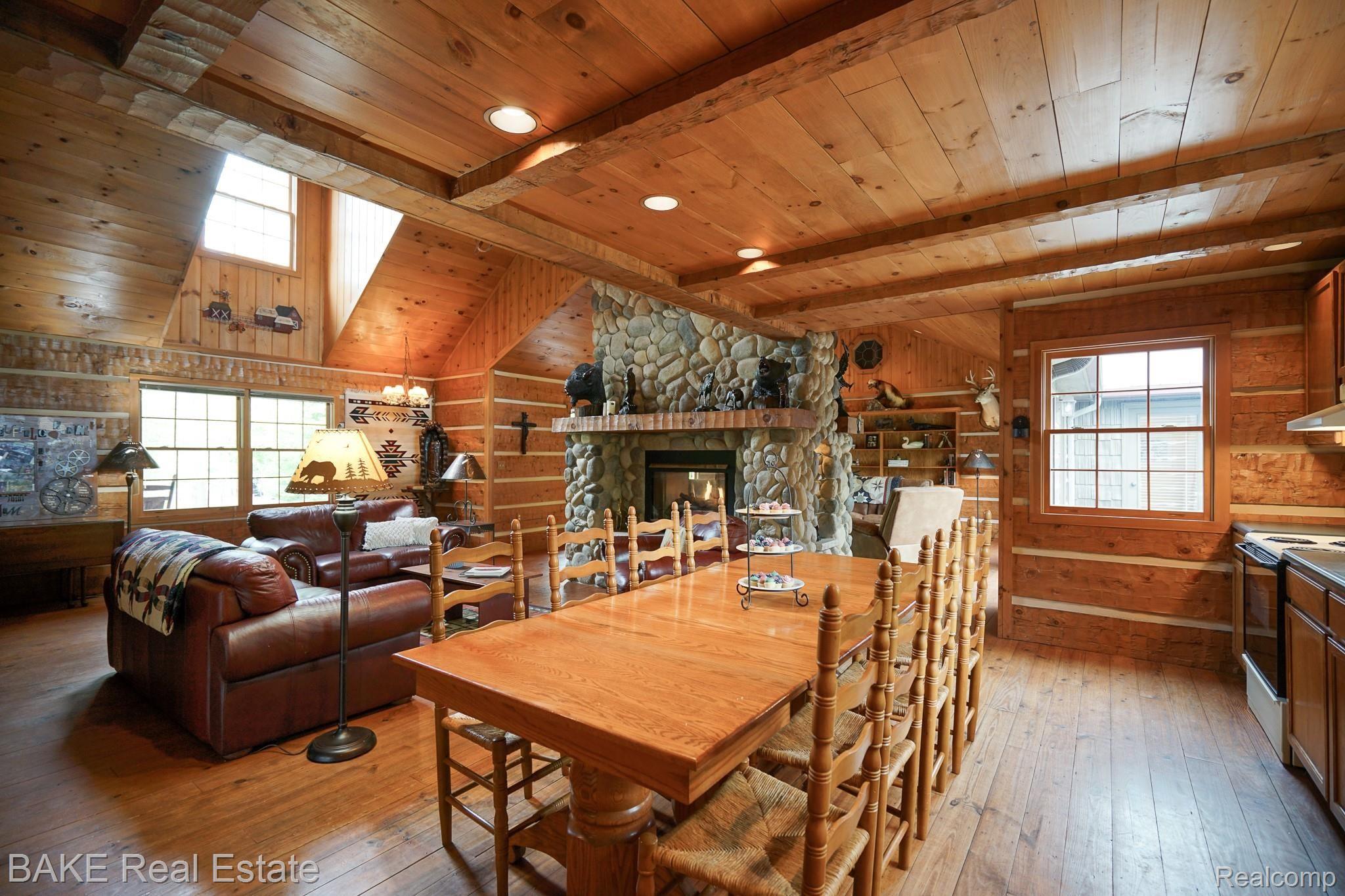 4324 North Lake Road Clarklake, MI 49234 - Photo 8 of 57 Dining Area