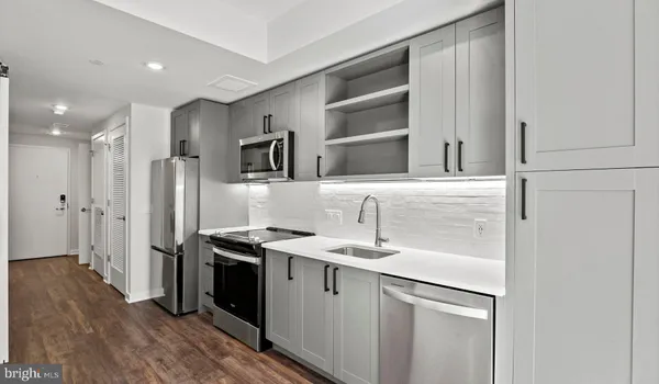 $4,423 | 4000 Wisconsin Avenue Northwest, Unit 2B4K411, Washington, DC 20016