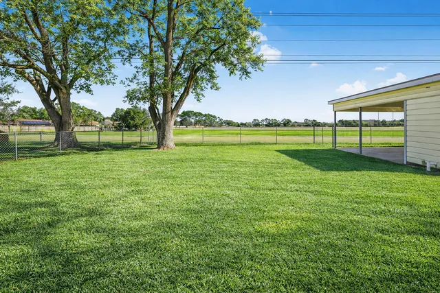 $165,000 | 1117 Southampton Drive, Angleton, TX 77515
