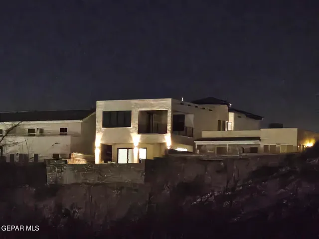 $499,950 | 252 Hidden Crest Circle, El Paso, TX 79912