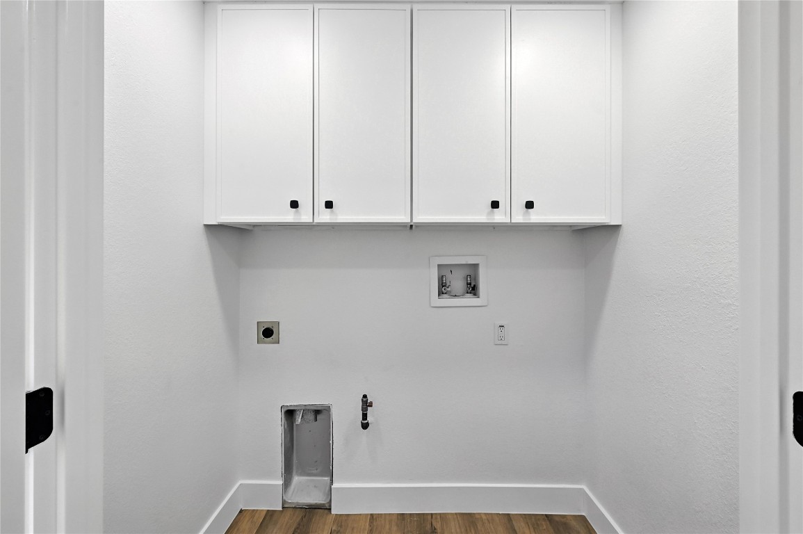 815 Buckingham Place Austin, TX 78745 - Photo 18 of 33 a view of an empty room