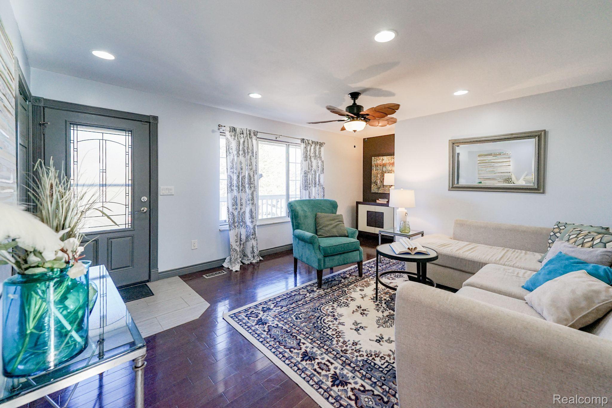 10065 Nimphie Road Fenton, MI 48430 - Photo 3 of 20 Gallery Image 3