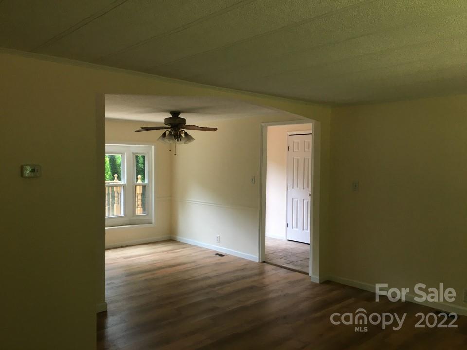 192 Old Fort Road Fairview, NC 28730 - Photo 8 of 23 Gallery Image 8