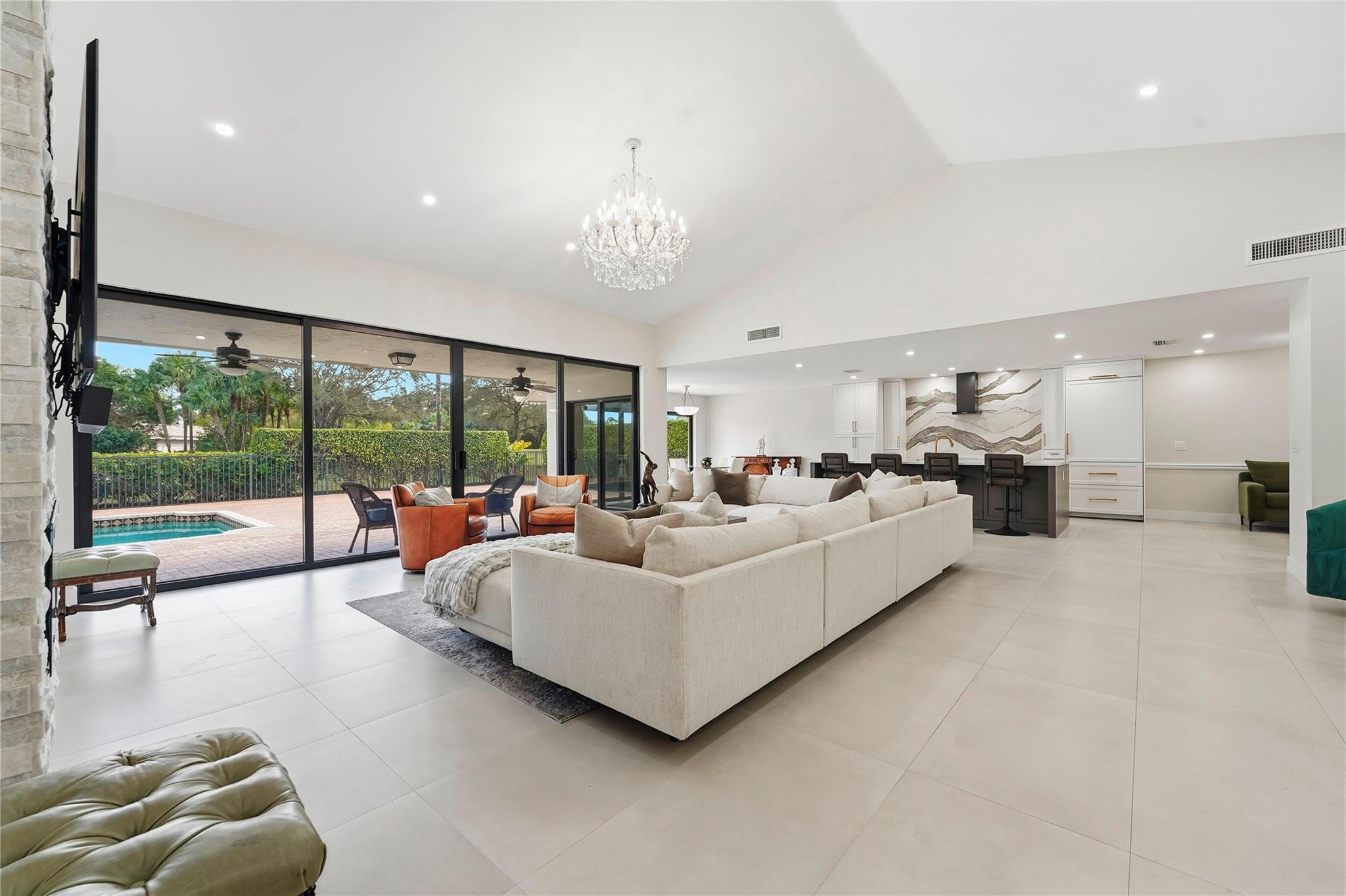 10486 Boca Woods Lane Boca Raton, FL 33428 - Photo 5 of 54 Photo 5