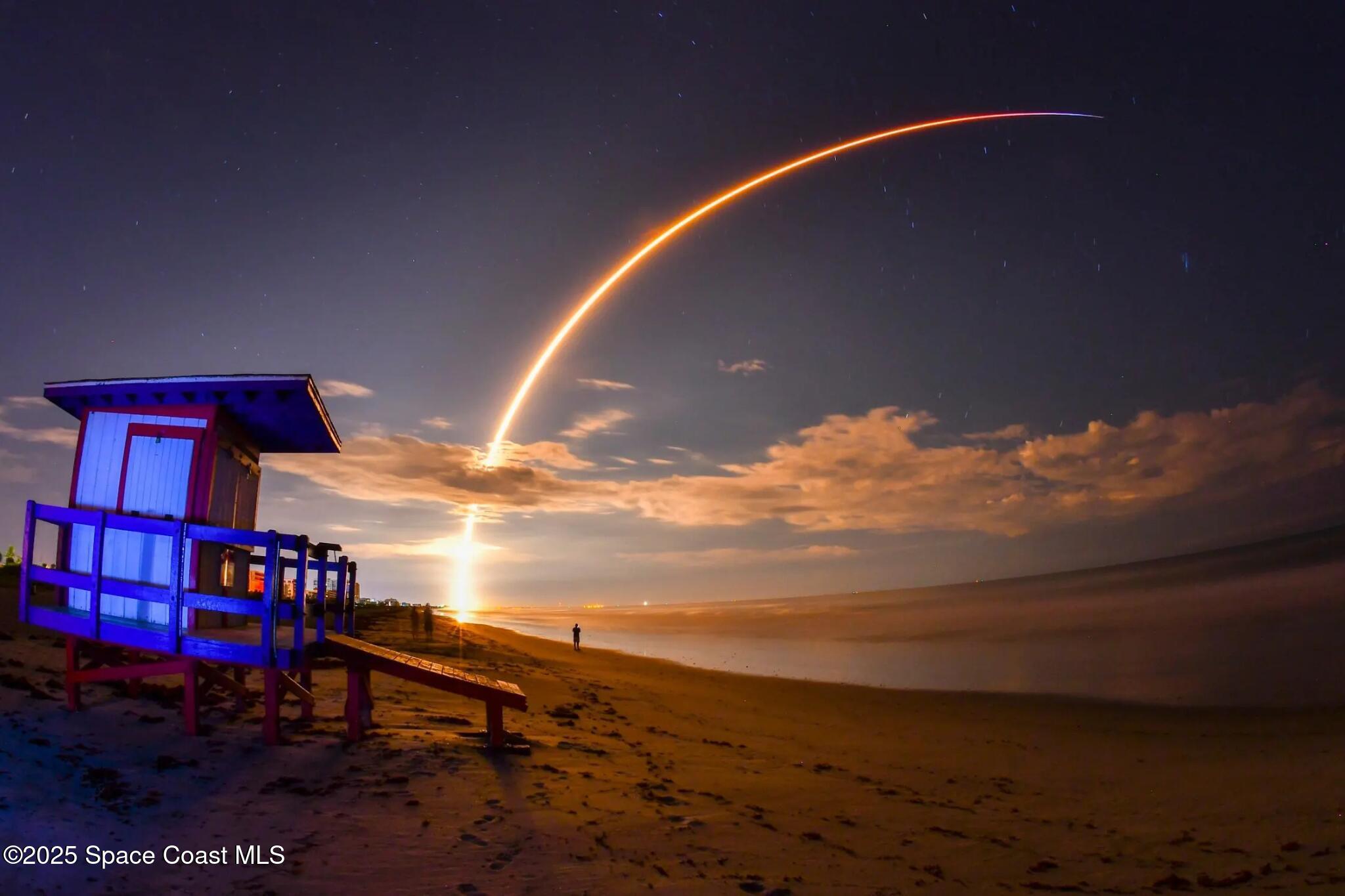 4089 Mallard Drive Melbourne, FL 32934 - Photo 51 of 53 a view of a room with gym equipment and a table