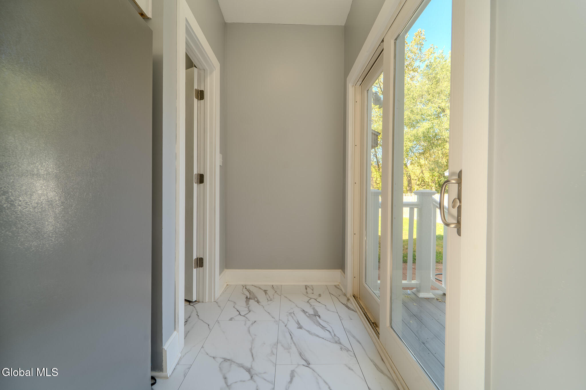 28 Everett Road Colonie, NY 12205 - Photo 15 of 45 MIG02920-HDR