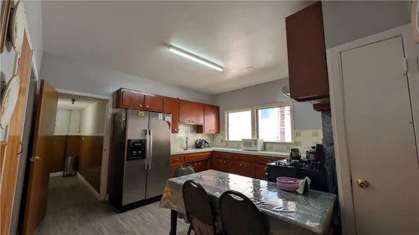 $1,190,000 | 2956 West 15th Street, Los Angeles, CA 90006