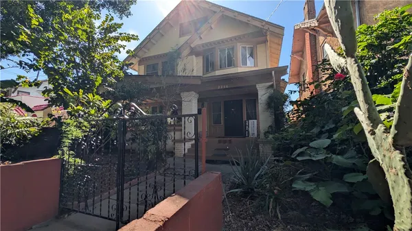 $1,190,000 | 2956 West 15th Street, Los Angeles, CA 90006