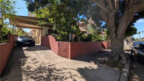$1,190,000 | 2956 West 15th Street, Los Angeles, CA 90006