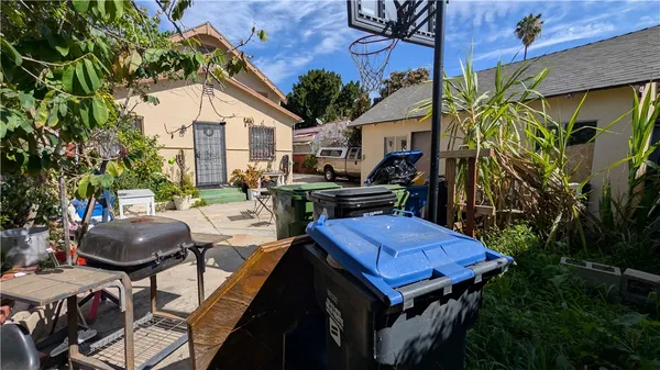 $1,190,000 | 2956 West 15th Street, Los Angeles, CA 90006