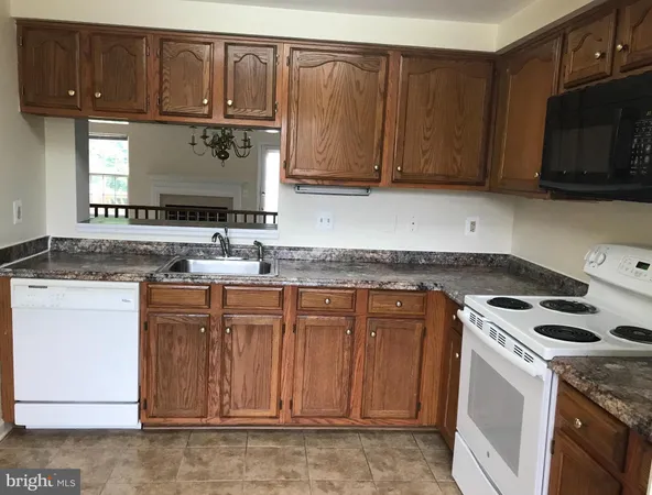 $3,100 | 6810 Ericka Avenue, Alexandria, VA 22310