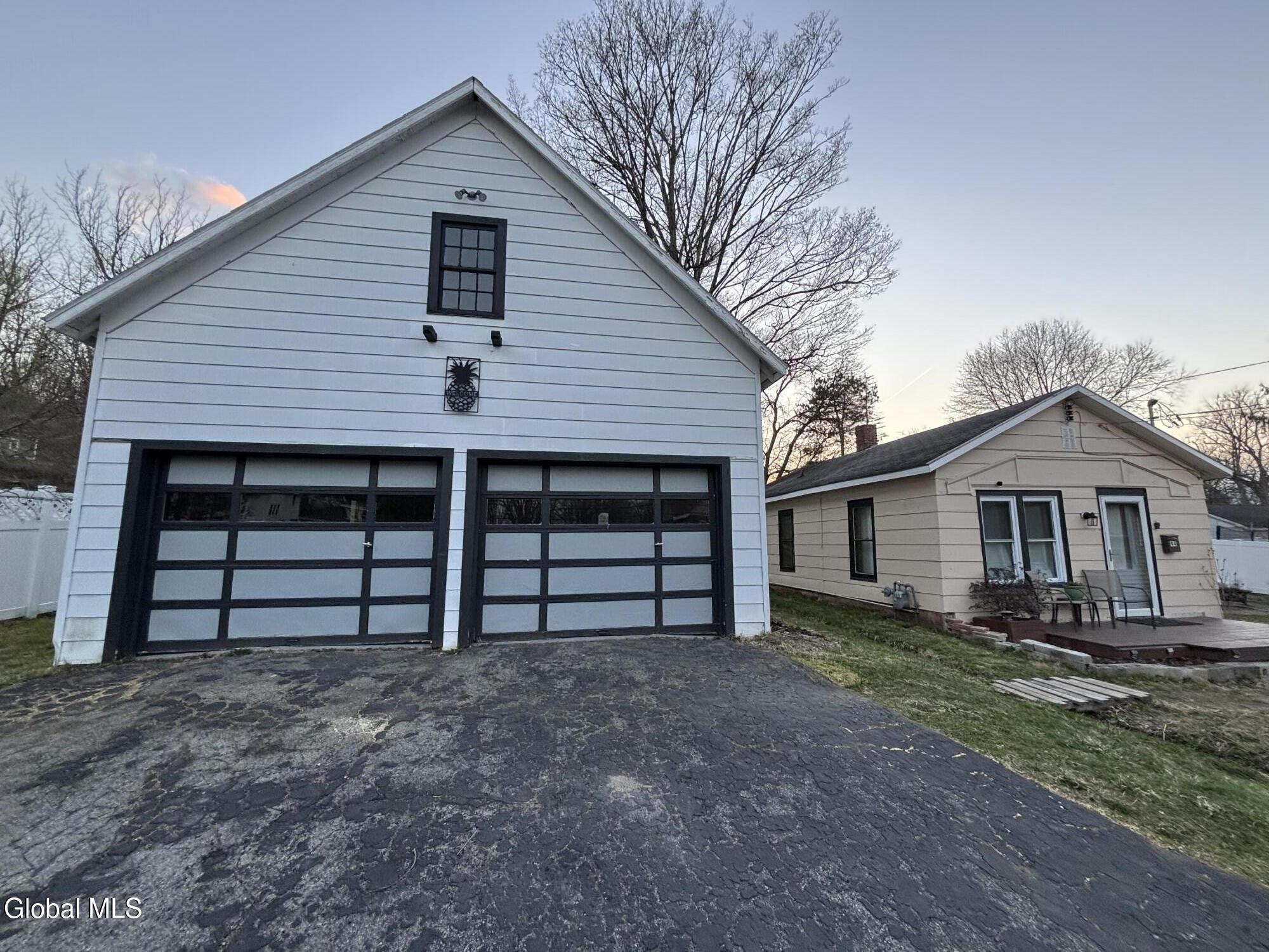 92-94 Reed Street Canajoharie, NY 13317 - Photo 4 of 17 IMG_7921