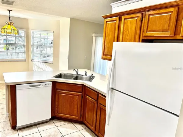 $2,390 | 16216 Hillside Circle, Montverde, FL 34756