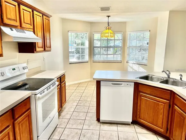 $2,390 | 16216 Hillside Circle, Montverde, FL 34756