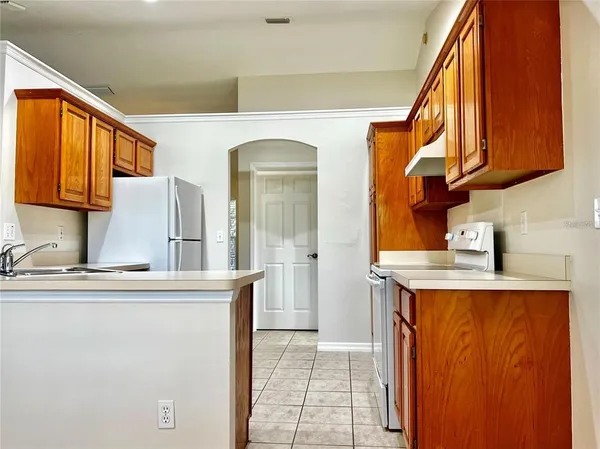 $2,390 | 16216 Hillside Circle, Montverde, FL 34756