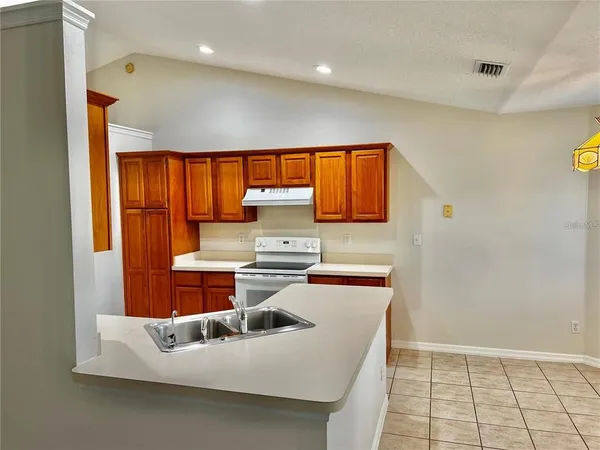 $2,390 | 16216 Hillside Circle, Montverde, FL 34756