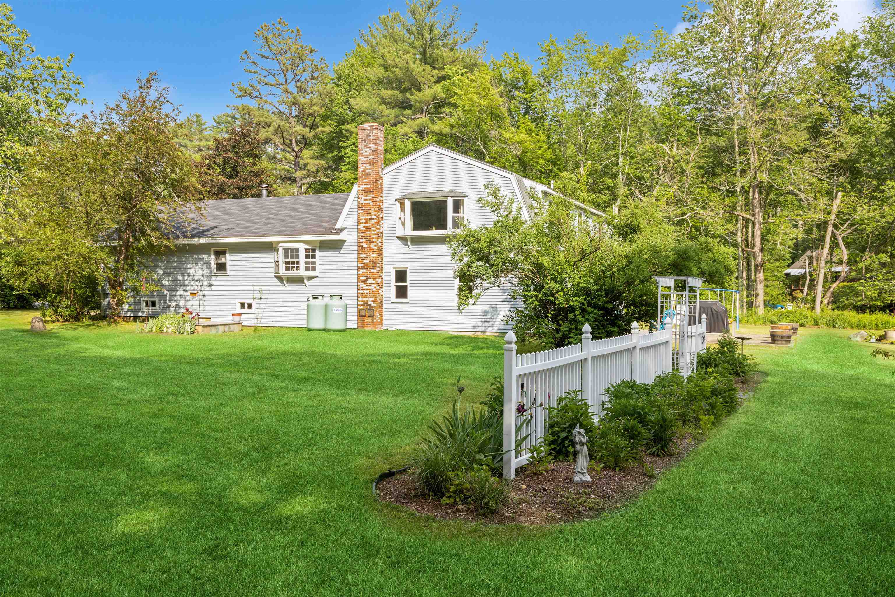53 Pepperell Road Brookline, NH 03033 - Photo 2 of 40