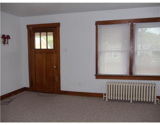 6454 Library Road South Park, PA 15129 - Photo 10 of 17 Living Room. 2nd floor livingroom.