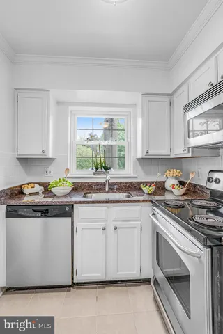 $299,900 | 2106 North Scott Street, Unit 40, Arlington, VA 22209