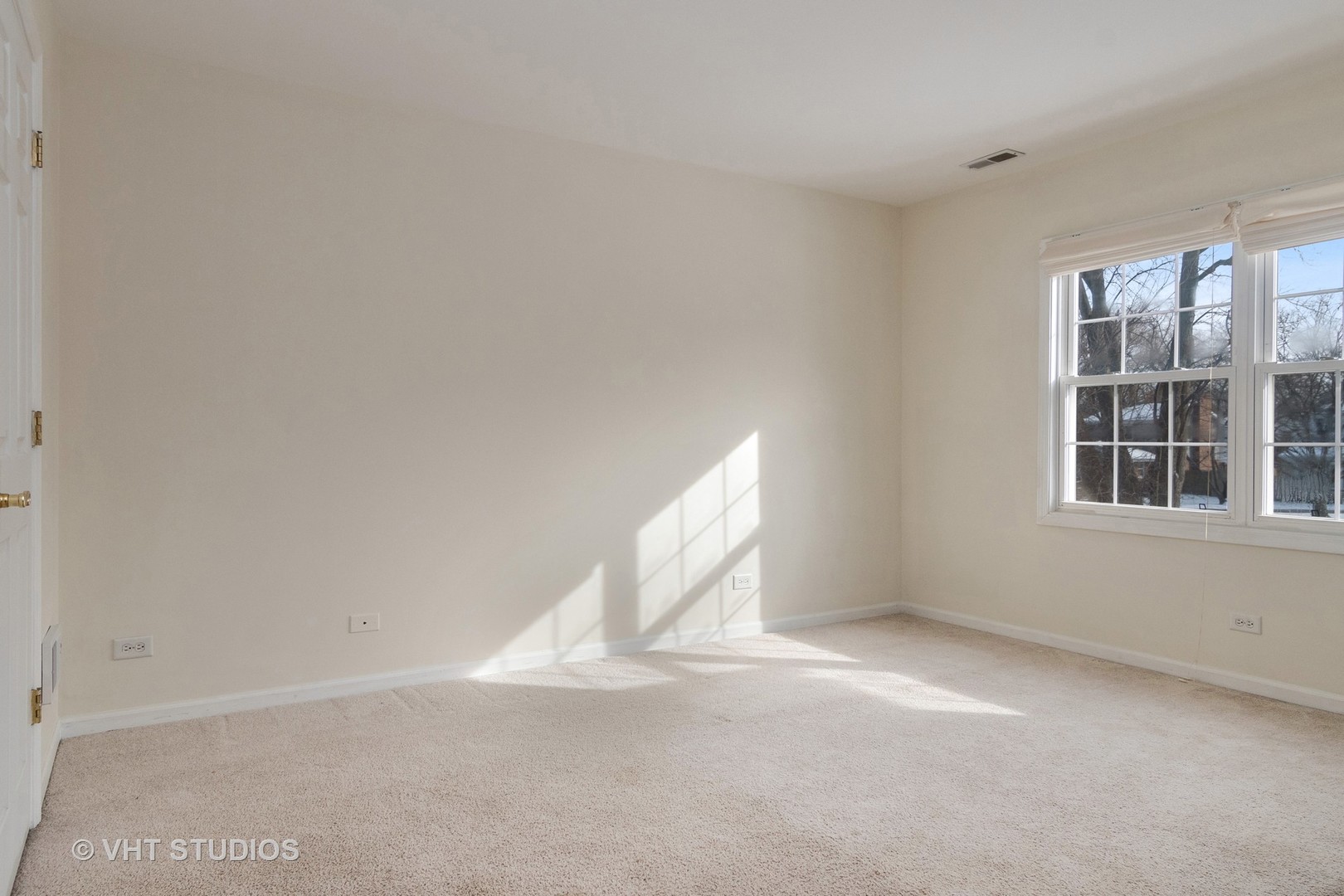 2422 Central Road Glenview, IL 60025 - Photo 13 of 18 a view of an empty room with a window