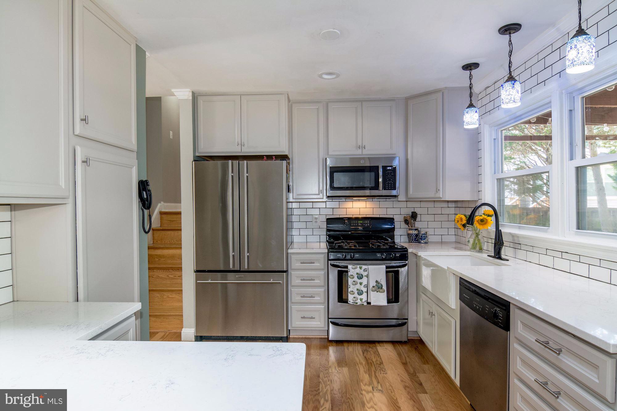 7606 Kingsbury Road Alexandria, VA 22315 - Photo 12 of 37 Kitchen