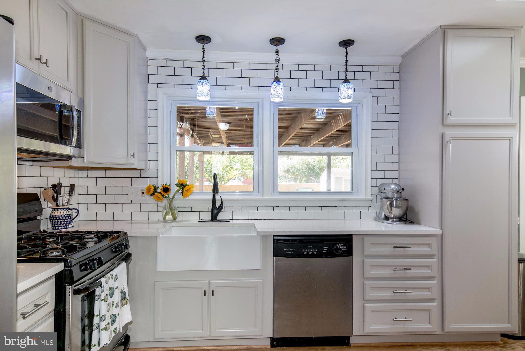 7606 Kingsbury Road Alexandria, VA 22315 - Photo 14 of 37 Kitchen