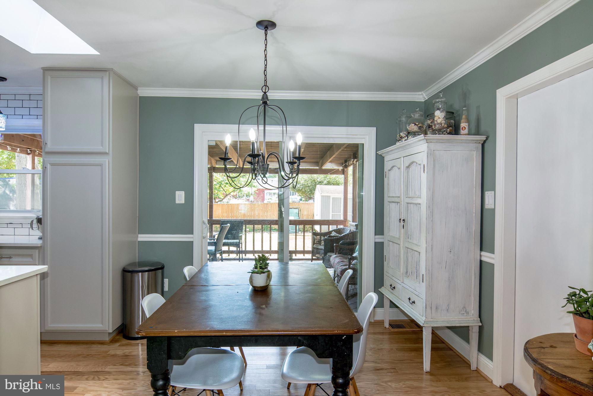 7606 Kingsbury Road Alexandria, VA 22315 - Photo 9 of 37 Dining Room
