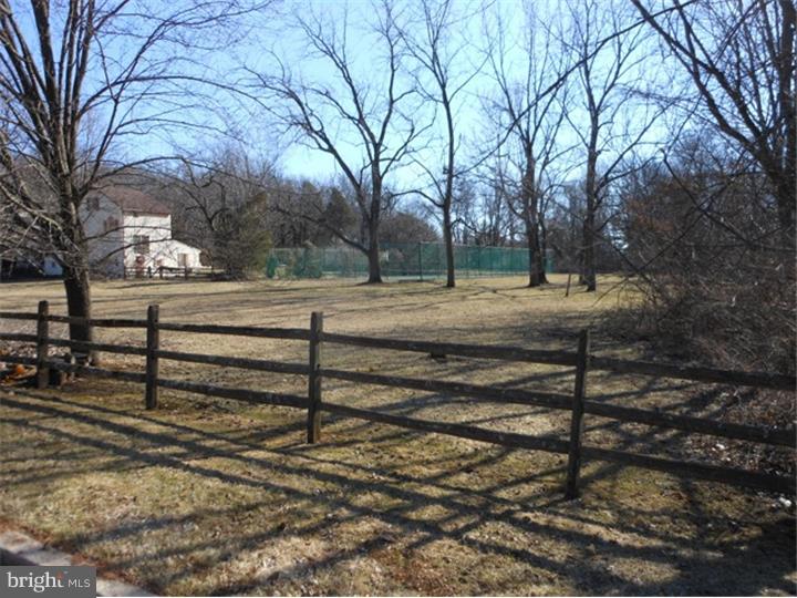 L:157 L:157 Woodbridge Rd Spring Ambler, PA 19002 - Photo 1 of 5 Gallery Image 1
