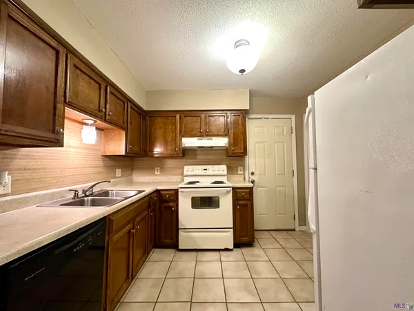 $900 | 15855 South Sunderland Avenue, Baton Rouge, LA 70816