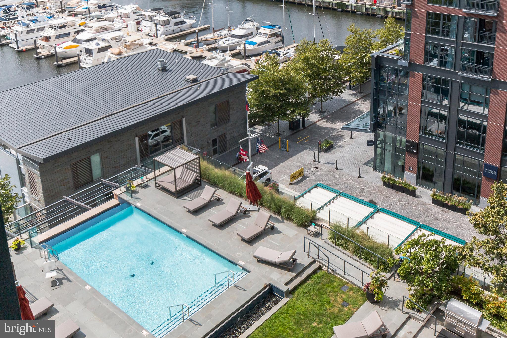 45 Sutton Square Southwest, Unit 906 Washington, DC 20024 - Photo 22 of 31 View from balcony