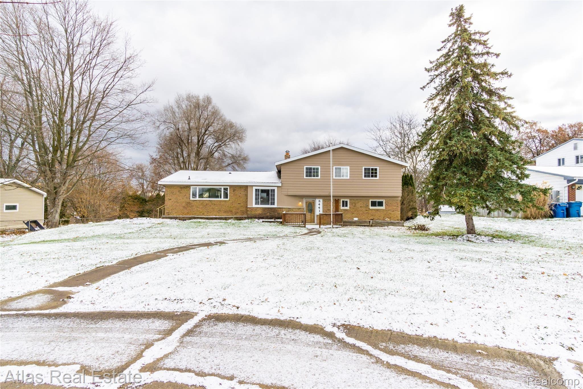 8441 Ridge Road Goodrich, MI 48438 - Photo 1 of 52 Exteriors (18 of 19).jpg
